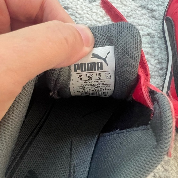 Boys Puma Velcro Shoes Red/Black - Picture 9 of 9